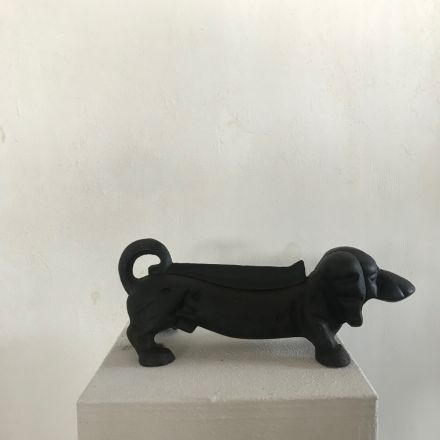 Teckel van gietijzer, shoe scraper