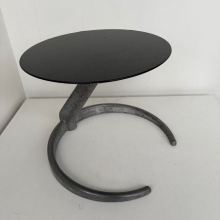 Salon of bijzettafel met poot van gietaluminium