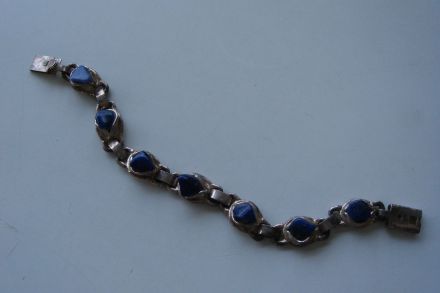 Armband verzilverd met blauwe steen