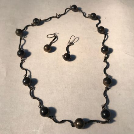 Zilveren ketting en oorbellen set