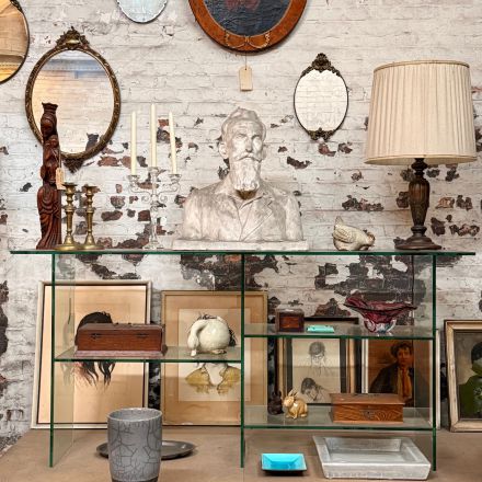 Glazen etagère, sidetable/open vitrine kast