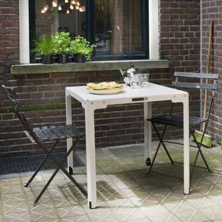 Functionals T-table outdoor