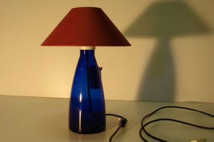Glazen blauwe Philips lamp met rode voet