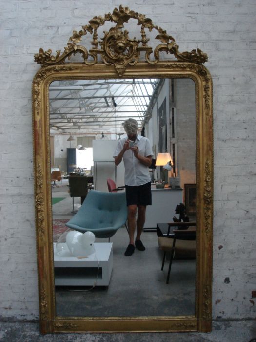 Grootse antieke spiegel met kuif (dezaak)